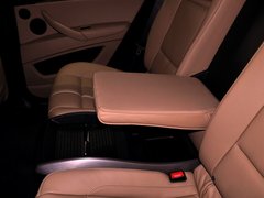 2013款 4.4T 自动 