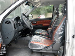 2013款 2.4L 手动 欧洲版 四驱领航型小双排