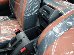 2013款 2.4L 手动 欧洲版 四驱领航型小双排