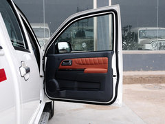 2013款 2.4L 手动 欧洲版 四驱领航型小双排