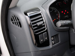 2013款 2.4L 手动 欧洲版 四驱领航型小双排