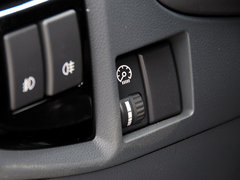 2013款 2.4L 手动 欧洲版 四驱领航型小双排