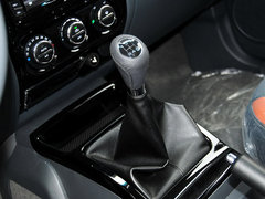 2013款 2.4L 手动 欧洲版 四驱领航型小双排