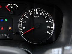 2013款 2.4L 手动 欧洲版 四驱领航型小双排