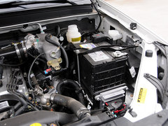 2013款 2.4L 手动 欧洲版 四驱领航型小双排
