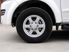 2013款 2.4L 手动 欧洲版 四驱领航型小双排