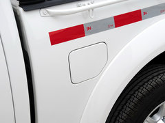 2013款 2.4L 手动 欧洲版 四驱领航型小双排