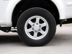 2013款 2.4L 手动 欧洲版 四驱领航型小双排