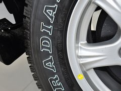2013款 2.4L 手动 汽油4G69两驱小双精英型