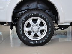 2013款 2.4L 手动 汽油4G69两驱小双精英型