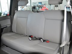 2013款 2.4L 手动 汽油4G69两驱小双精英型