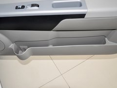 2013款 2.4L 手动 汽油4G69两驱小双精英型