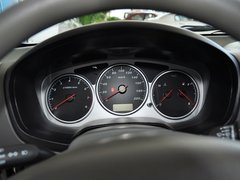 2013款 2.4L 手动 汽油4G69两驱小双精英型