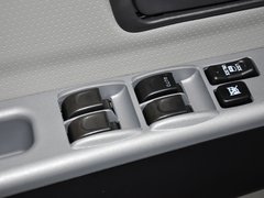 2013款 2.4L 手动 汽油4G69两驱小双精英型