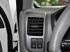 2013款 2.4L 手动 汽油4G69两驱小双精英型