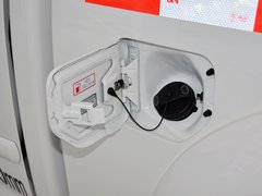 2013款 2.4L 手动 汽油4G69两驱小双精英型