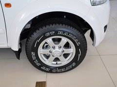 2013款 2.4L 手动 汽油4G69两驱小双精英型