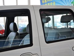 2013款 2.4L 手动 汽油4G69两驱小双精英型