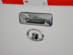 2013款 2.4L 手动 汽油4G69两驱小双精英型