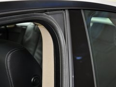 2013款 320i 2.0T 自动 风尚设计套装