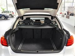 2013款 320i 2.0T 自动 风尚设计套装
