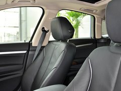 2013款 320i 2.0T 自动 风尚设计套装
