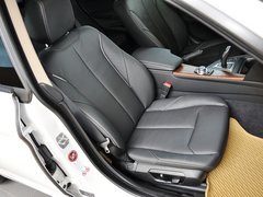 2013款 320i 2.0T 自动 风尚设计套装