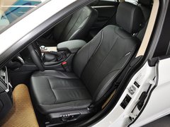 2013款 320i 2.0T 自动 风尚设计套装