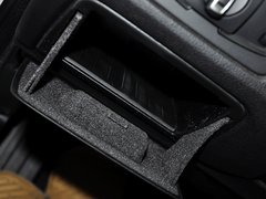 2013款 320i 2.0T 自动 风尚设计套装