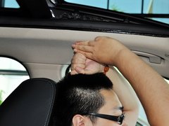 2013款 320i 2.0T 自动 风尚设计套装