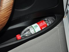 2013款 320i 2.0T 自动 风尚设计套装