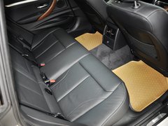 2013款 320i 2.0T 自动 风尚设计套装