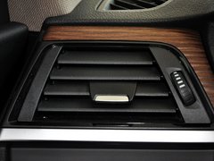 2013款 320i 2.0T 自动 风尚设计套装