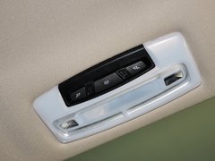 2013款 320i 2.0T 自动 风尚设计套装