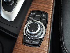 2013款 320i 2.0T 自动 风尚设计套装