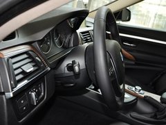 2013款 320i 2.0T 自动 风尚设计套装