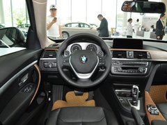 2013款 320i 2.0T 自动 风尚设计套装