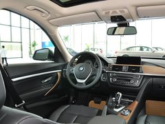 2013款 320i 2.0T 自动 风尚设计套装
