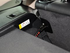 2013款 320i 2.0T 自动 风尚设计套装
