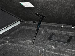2013款 320i 2.0T 自动 风尚设计套装
