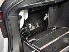 2013款 320i 2.0T 自动 风尚设计套装