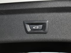 2013款 320i 2.0T 自动 风尚设计套装