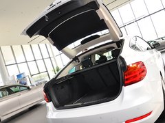 2013款 320i 2.0T 自动 风尚设计套装