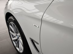 2013款 320i 2.0T 自动 风尚设计套装