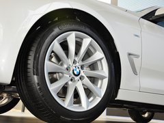 2013款 320i 2.0T 自动 风尚设计套装