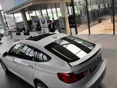 2013款 320i 2.0T 自动 风尚设计套装