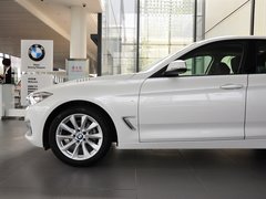 2013款 320i 2.0T 自动 风尚设计套装