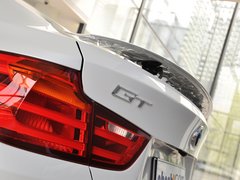 2013款 320i 2.0T 自动 风尚设计套装