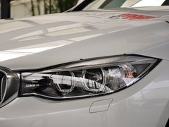 2013款 320i 2.0T 自动 风尚设计套装