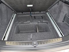 2013款 320i 2.0T 自动 风尚设计套装